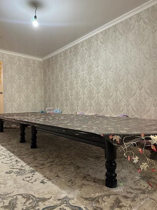 Продается гостиный  стол для зала