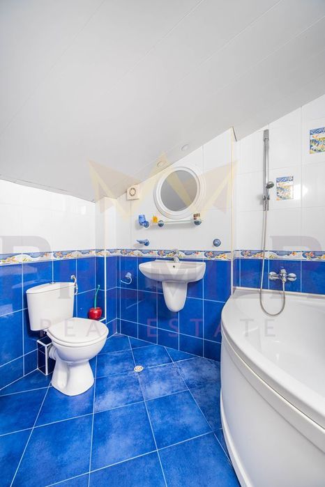 Продава се Тристаен апартамент в Варна, Център - 105 кв.м за 1848 €/кв.м - Снимка #9