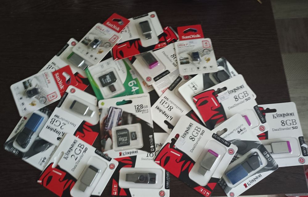 Продам комплектующие для ПК, камеры,Клавы,мышки колонки ,