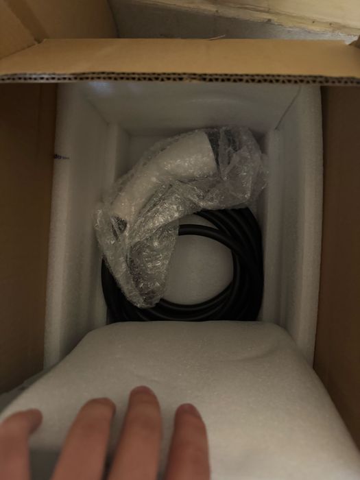 Byd zaryadka charger sotiladi