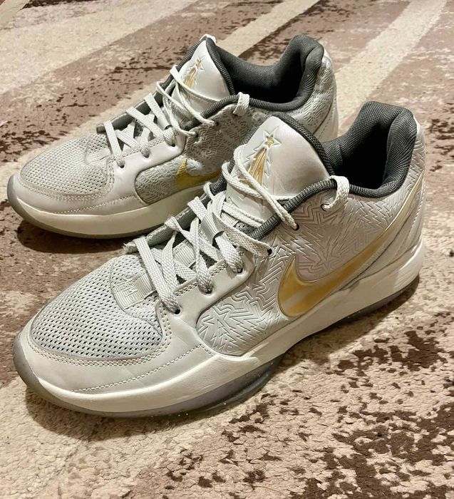 Обувки Nike и Jordan