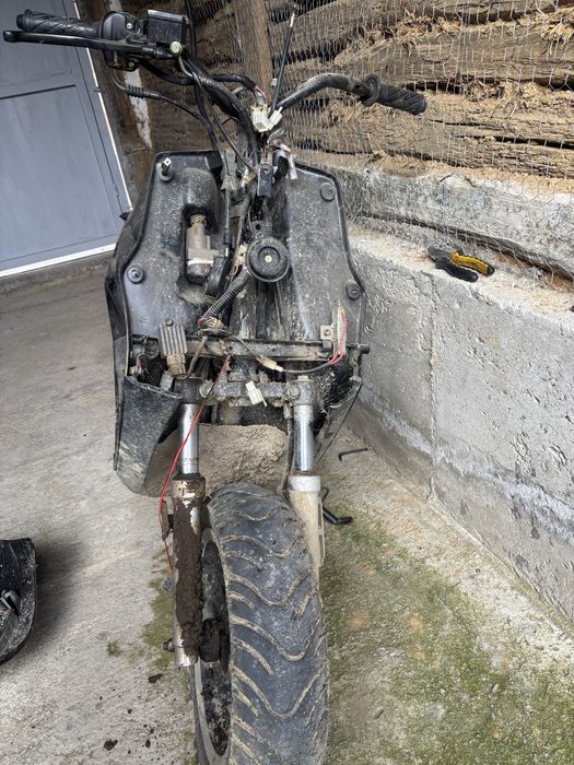 Il vand cum este in poze motor 80 cc