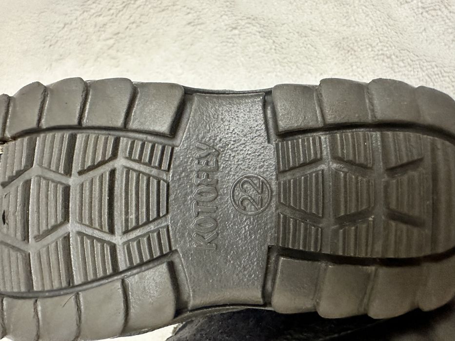 Сапоги  27 и 29р, валенки 22р