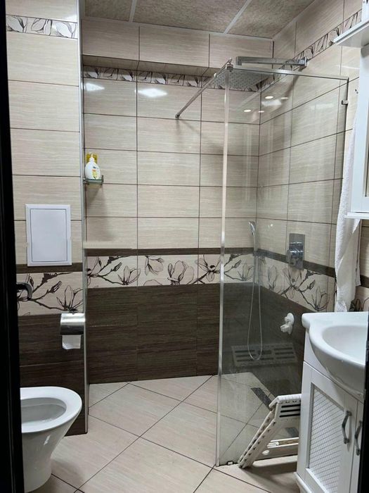 Дава се под наем Тристаен апартамент в София, Лозенец - 95 кв.м за 947.58 € - Снимка #4