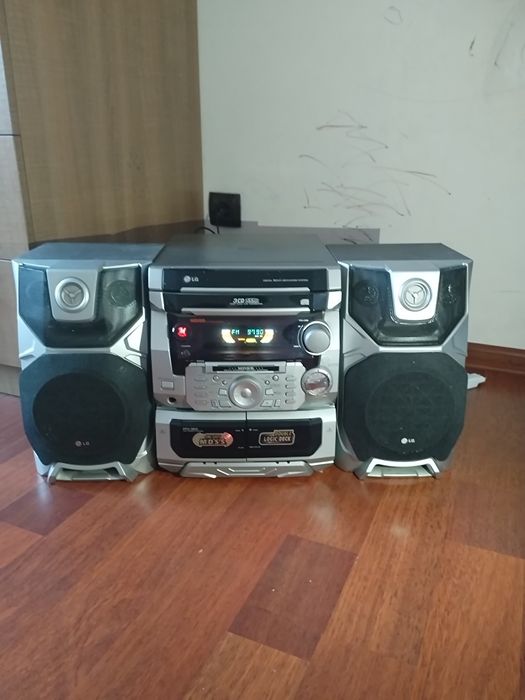 Продам музыкальный центр