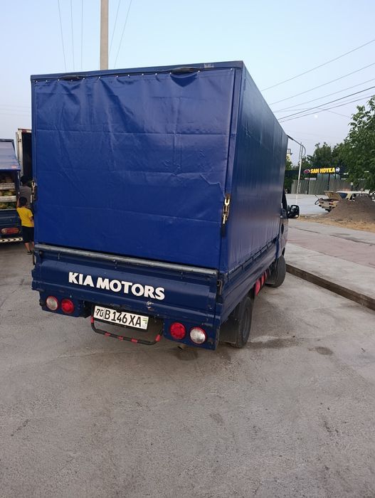 Kia bongo lll sotiladi