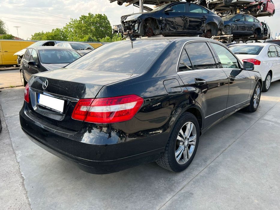 plansa bord mercedes-benz e 2013 berlina