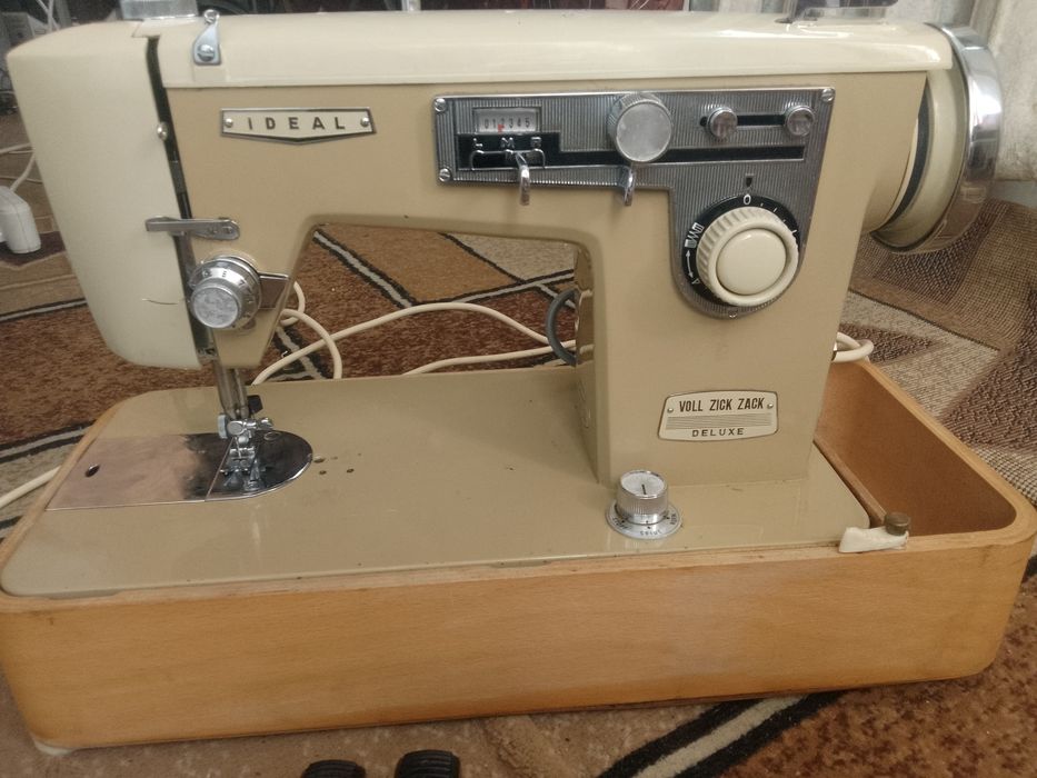 Продаю швейную машинку