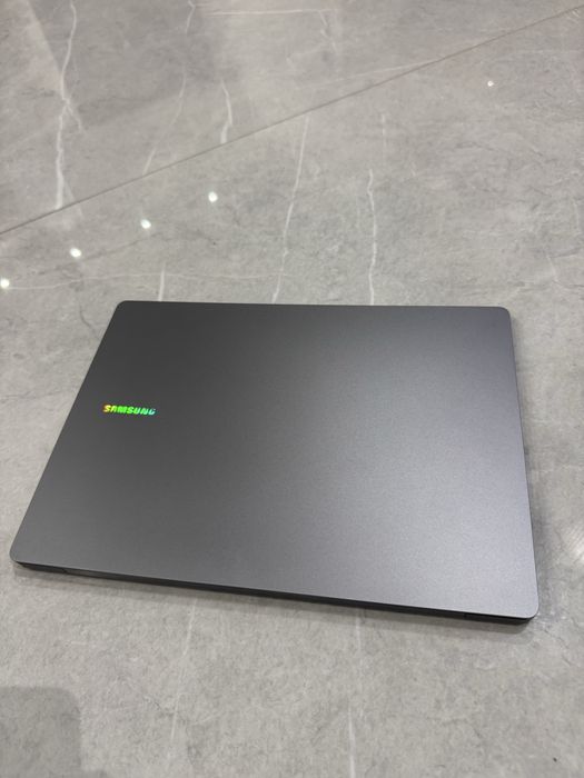Samsung Book 5 Pro