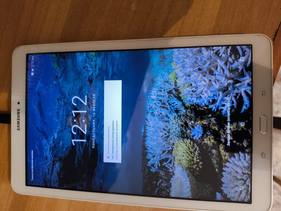 Продам планшет Samsung Galaxy tab E