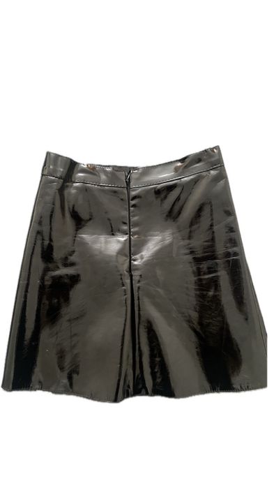 Лаковая юбка женская