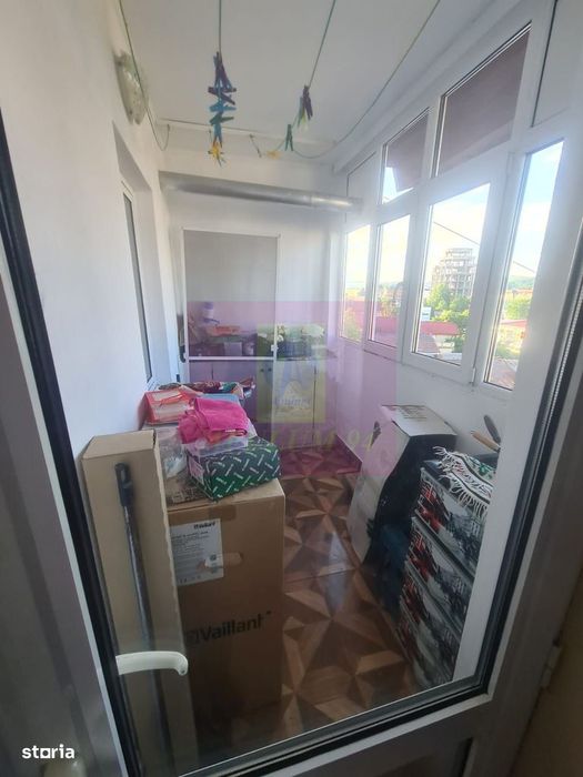 Apartament cu 3 camere de vanzare in Campina - Zona Centrala