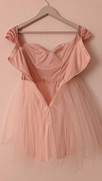 Елегантна бална рокля в розово