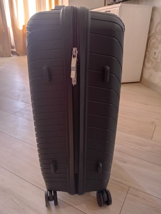 Чемодан большой графит