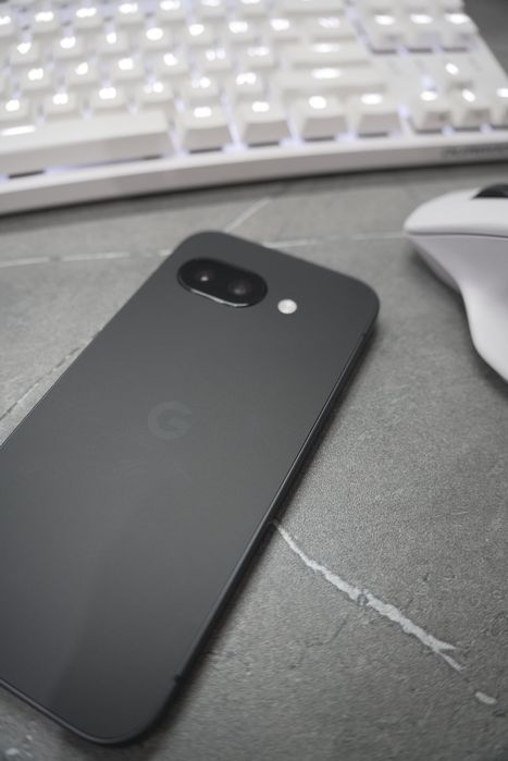 Продам Pixel 9A в идеальном состоянии