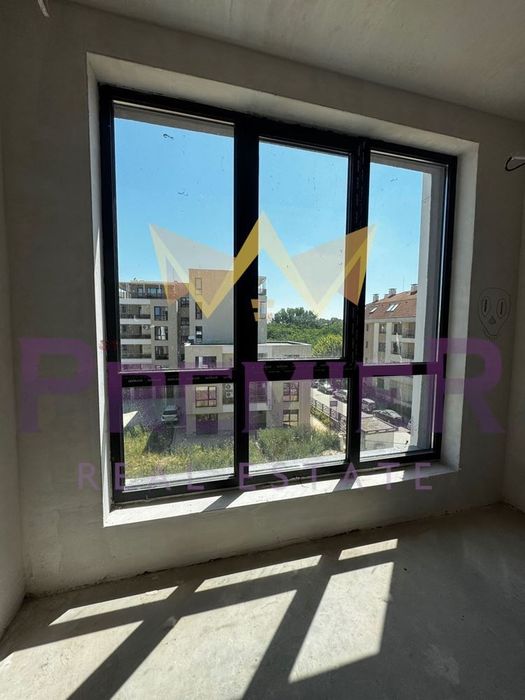Продава се Тристаен апартамент в Пловдив, Кършияка - 107 кв.м за 1448 €/кв.м - Снимка #2