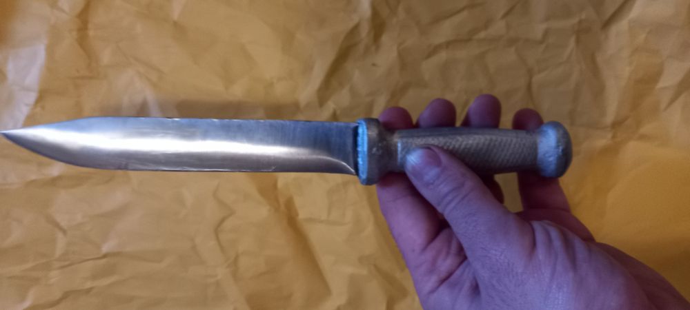 Cutite facute pe comanda