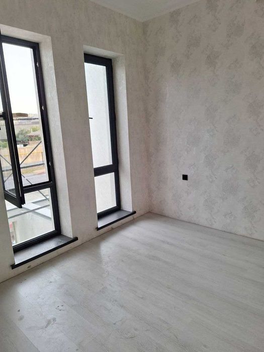 Hovli sotiladi 1,25 sotix yangi 5 xonalik