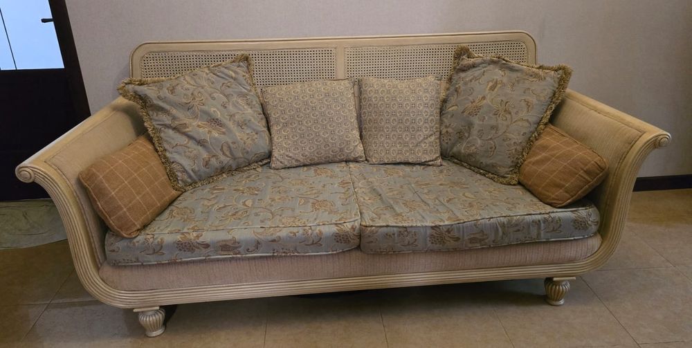 Диван, софа-шезлонг.