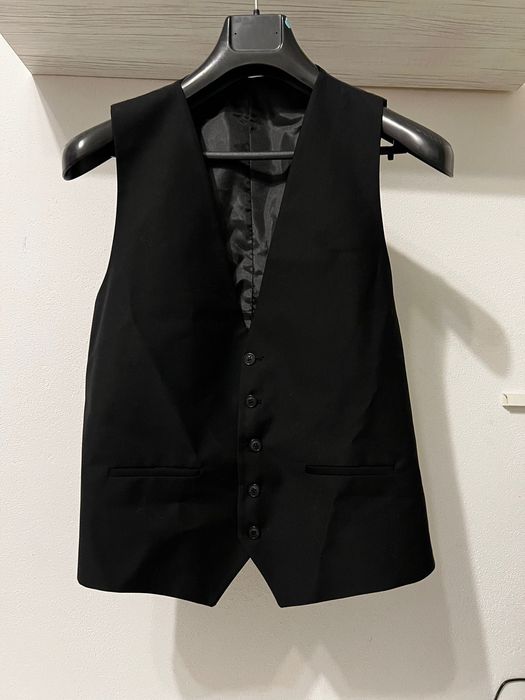 costum barbatesc slim fit ca nou