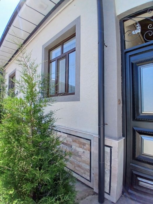 Кибрай центрда уй сотилади