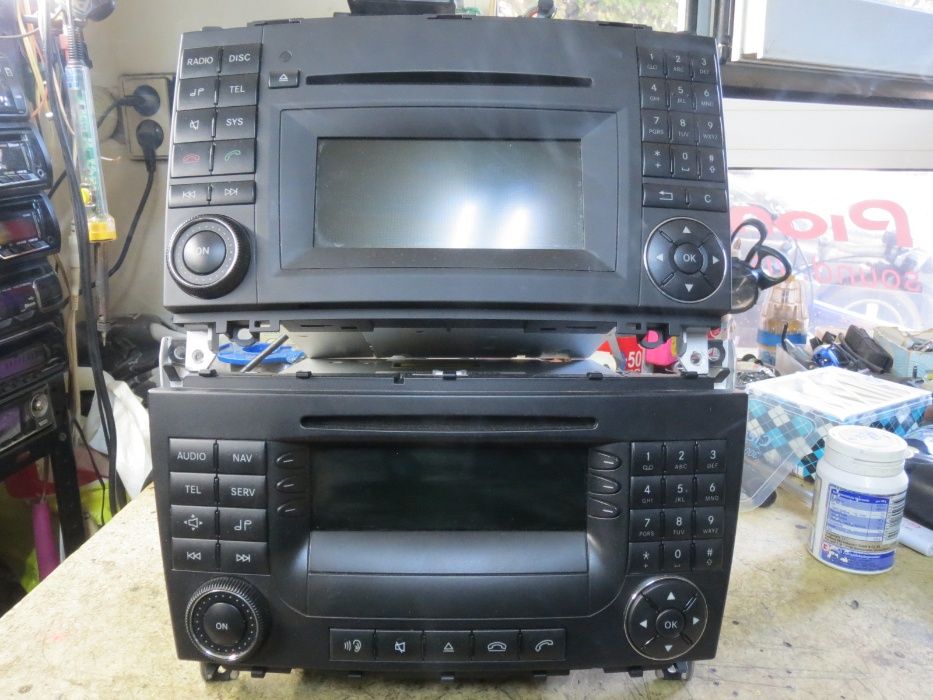 Продавам фабрични касетофони цд плеъри и навигации.