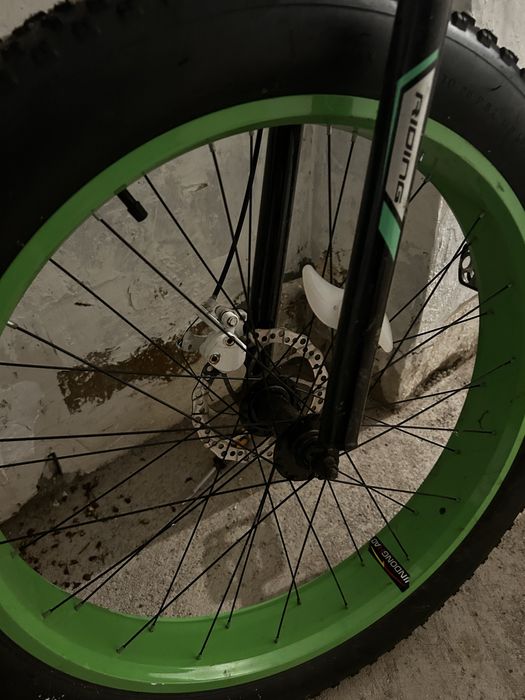 Vand bicicleta Riding Noua