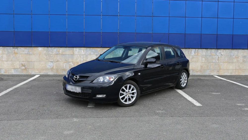 Mazda 3 Mazda 3 1.6i - Stare foarte buna si fara gram de rugina.