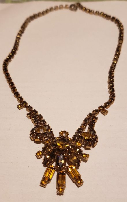 Продам сувениры серьги браслеты и подвески