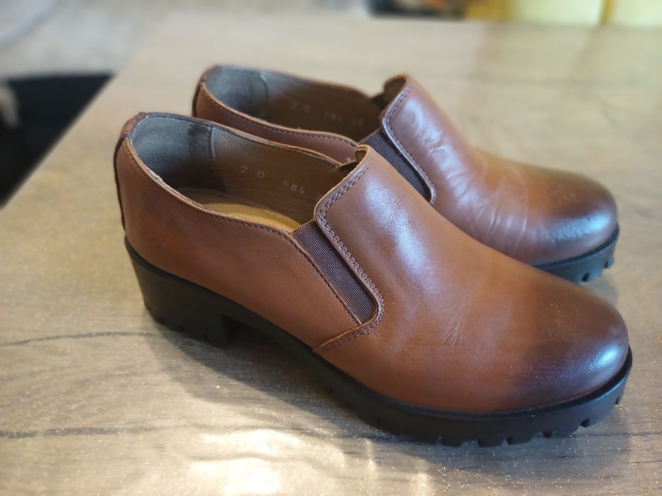 Vand pantofi piele naturala mar. 36