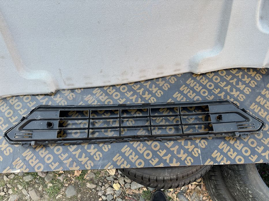 Решетка Волво/Volvo C40