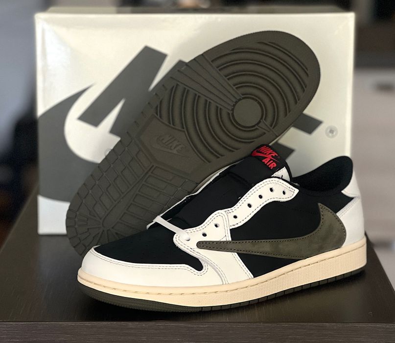 Travis Scott x Air Jordan 1 Low Reverse Mocha 41 EU