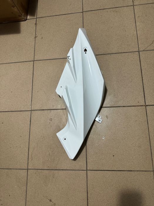 Vând carene yamaha yzf r125 2008-2022