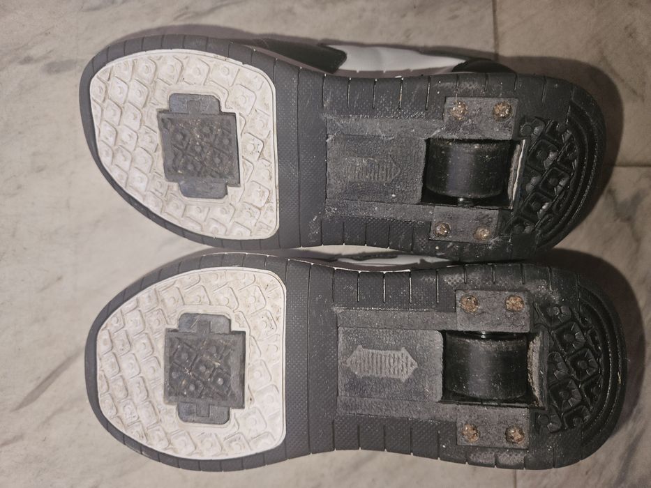 Маратонки с колелца, 34 номер