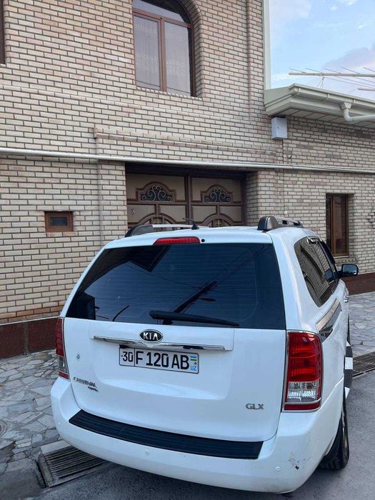 Киа Карнивал в хорошем состоянии