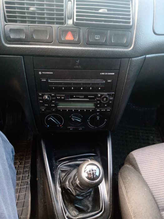 Golf 4 1.6 105 коня на части