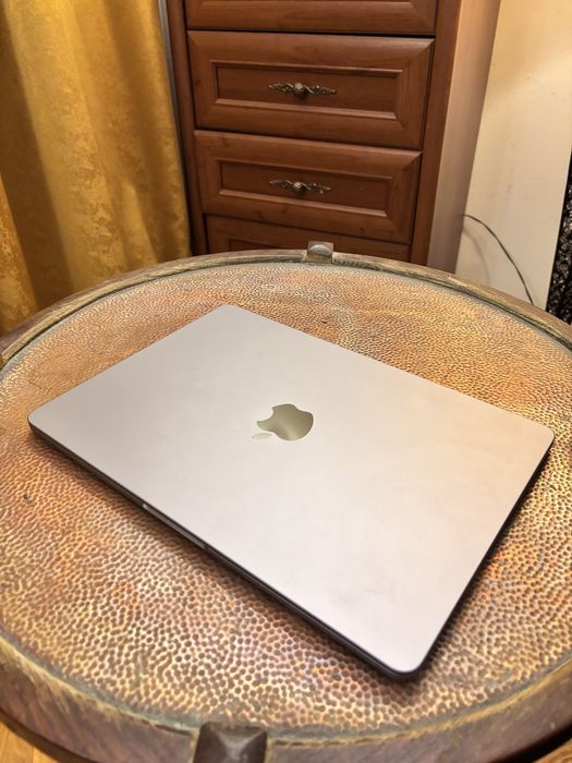 MacBook Air 13 M3 2024, 8Gb RAM, 256SSD