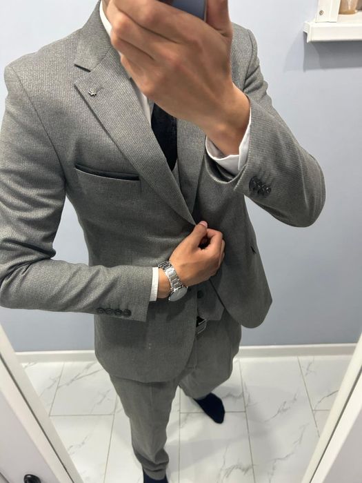 Продам костюм комплект