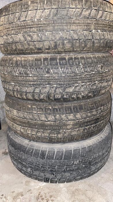 Продам шины бу 215/60/16