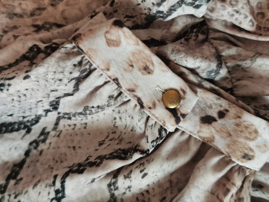 Падаща ефирна рокля