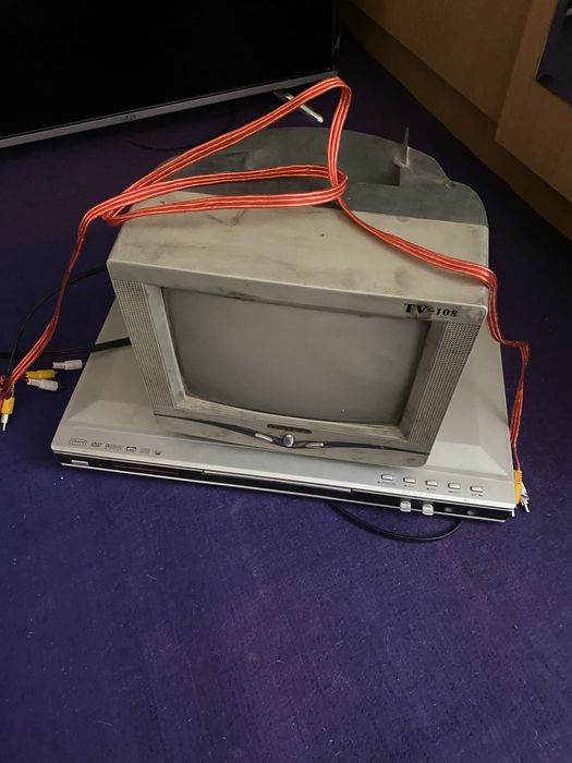 Televizor + Dvd sotiladi