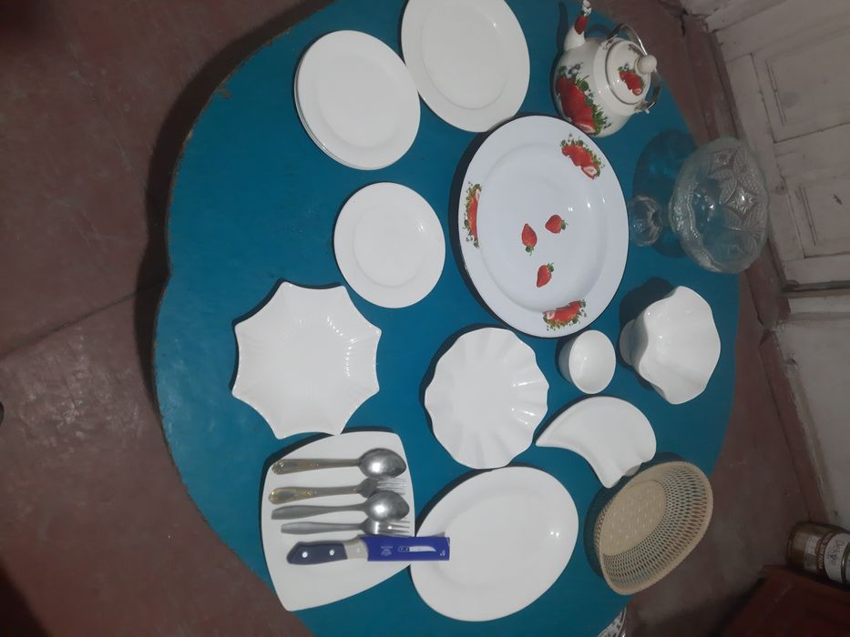 Продам палатку размером 9 × 6