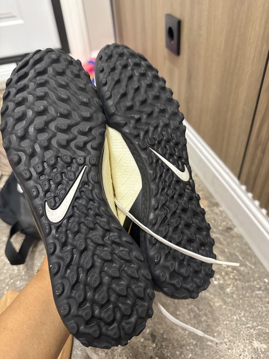 Футбольные бутсы Nike Phantom GX 2