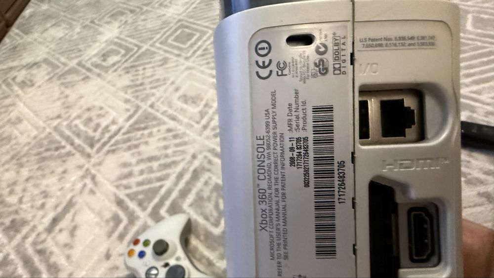 Xbox 360 и 2 джойстика