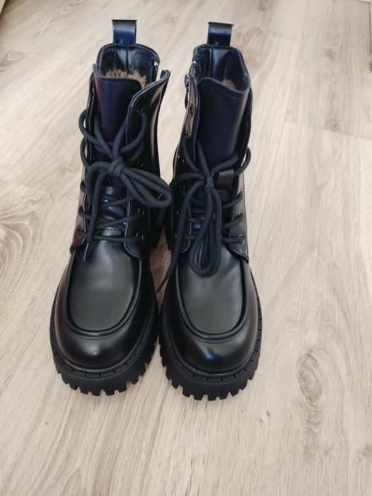 Продам на девочку