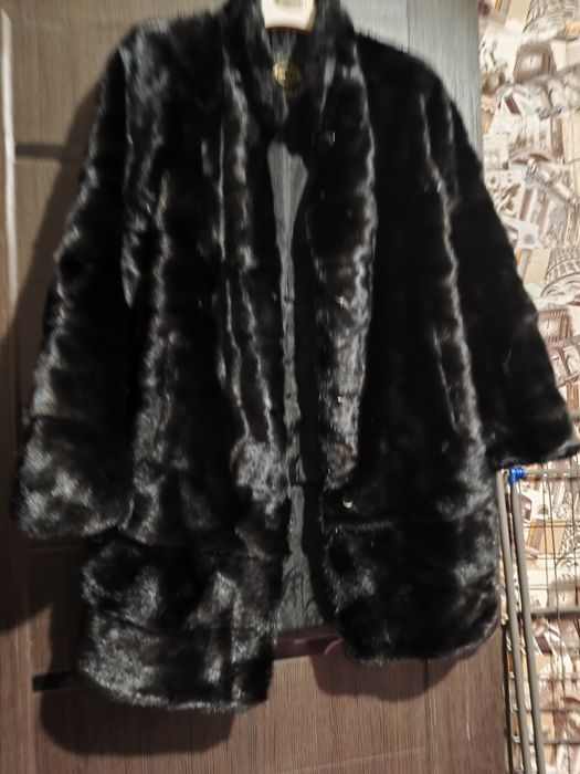 Продам шубки ! Звоните, забирайте!