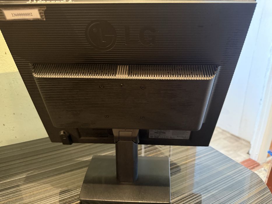 Монитор LG