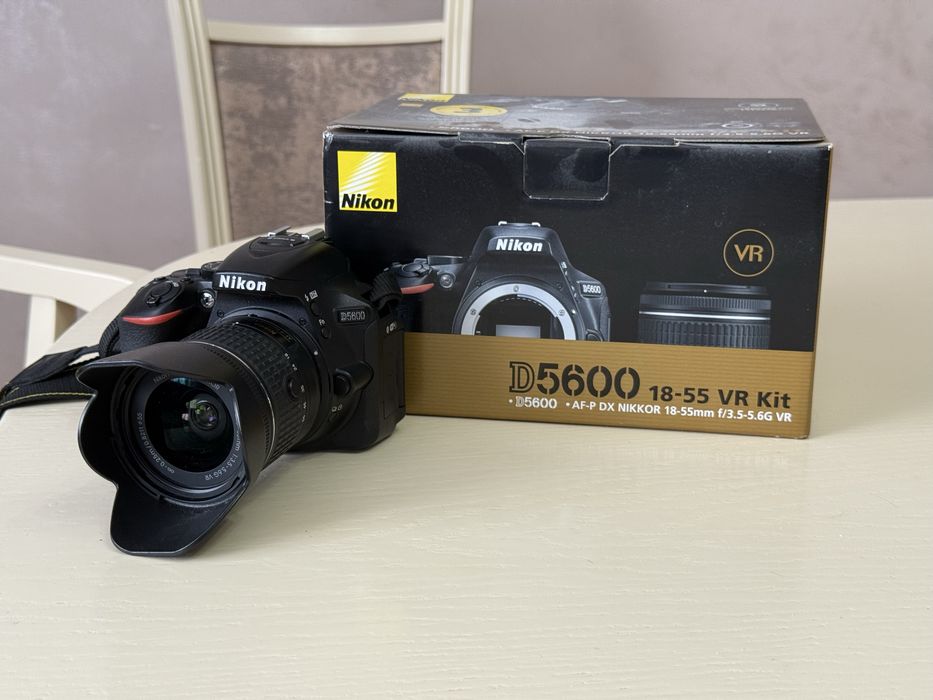 Nikon D5600 + 3 obiective