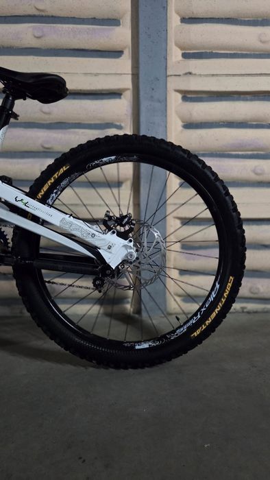 Bicicleta downhill yt tues