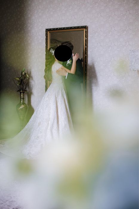 Rochie de mireasa, model unicat, din dantela, lucrata manual